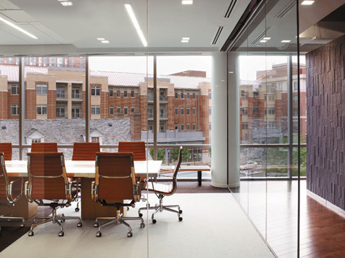 不同辦公家具區分的特色辦公空間設計