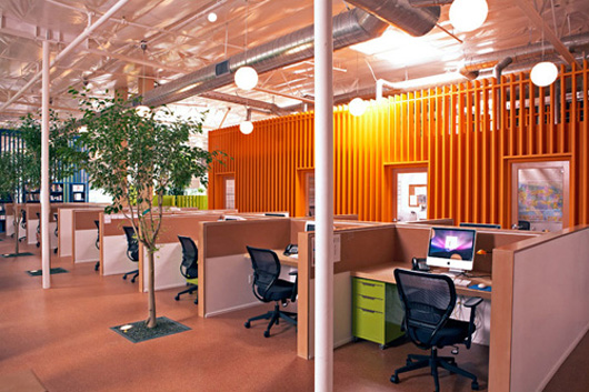 同步實現多種功能的辦公空間設計