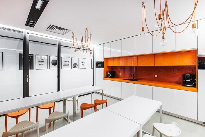 上海办公楼装修- 多彩舒适波兰克拉科夫FreshMail现代办公空间设计