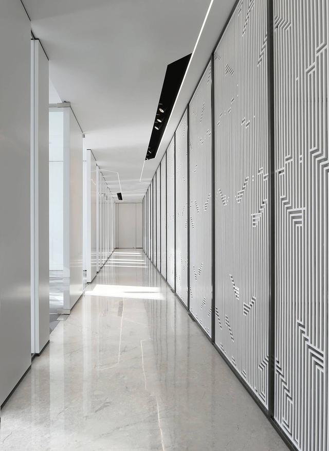 上海写字楼装潢- 纯白色的时尚办公空间设计
